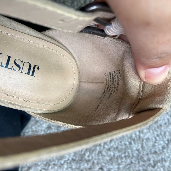 Tan block‎ heels size 8 - Picture 5 of 6